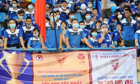 Chuyển động V-League: Khi “Thượng đế” lên tiếng