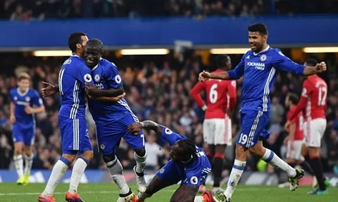 Thay vì Kante, M.U lại 'đốt tiền' mua Pogba