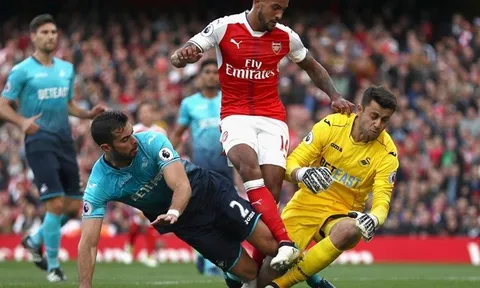 Theo Walcott tiếp tục son: Vừa mừng vừa lo