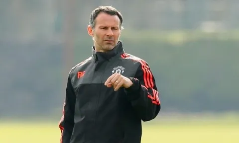 Thi đấu sa sút, đội bóng giải hạng 2 quyết tâm mời Ryan Giggs