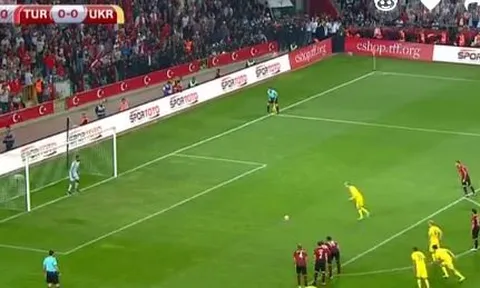 Thổ Nhĩ Kỳ 2-2 Ukraine (vòng loại World Cup)