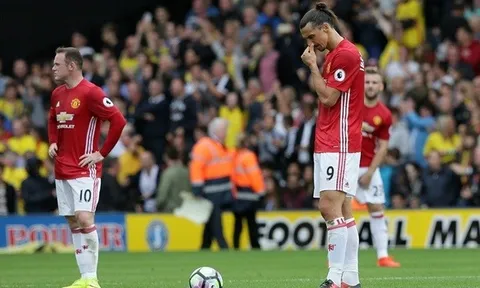Thua Watford, Man United bị Liverpool 'đá xoáy'