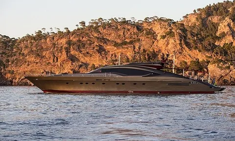 Đột nhập siêu du thuyền của C.Ronaldo