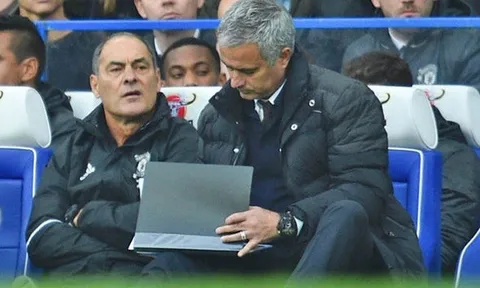 Tình cảm như Mourinho: Viết tâm thư chia buồn với CĐV M.U