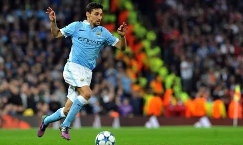 Tốc độ như chiếc F1 của Jesus Navas