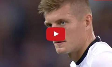 Toni Kroos lấn át Paul Pogba trong trận Đức 0-2 Pháp