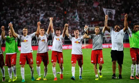 Toni Kroos lên tiếng bênh vực RB Leipzig