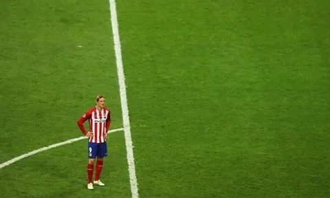 Ronaldo không giỏi hơn Torres, mà vì Real quá cáo già