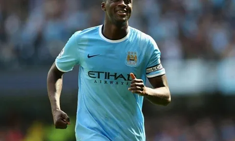 Được Pep khen, Yaya Toure sáng cửa ở lại Man City