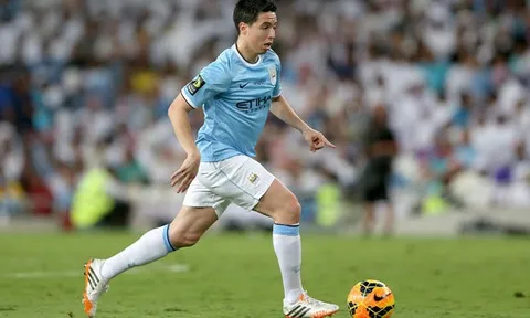 Trái lời Pep, Nasri sắp rời Man City?