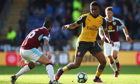 Trong vòng 6 tháng, sao trẻ nhận tới 2 bản hợp đồng từ Arsenal