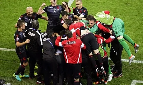 TRỰC TIẾP Romania 0-1 Albania: Hết giờ!