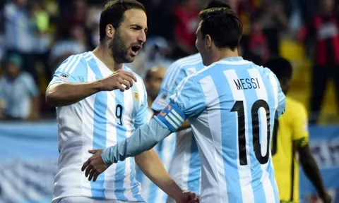 Từ chối gia hạn, Higuain mở đường đến Premier League