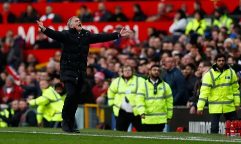 Từ lúc này, Man United mới đáng sợ