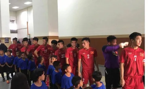 Sao U21 không học hỏi đội tuyển?