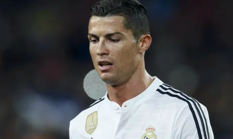 Điểm tin sáng 03/06: Ronaldo hi sinh toàn bộ tiền thưởng, M.U vung tiền cho Pogba
