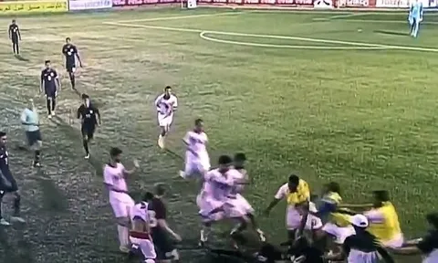 U19 Mỹ hỗn chiến với Bahrain ở giải COTIF Tournament