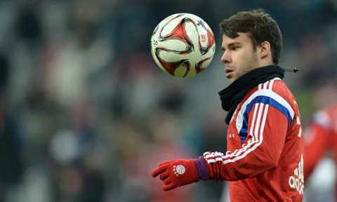 Vá gấp hàng thủ, Pep nhắm trò cũ Bayern
