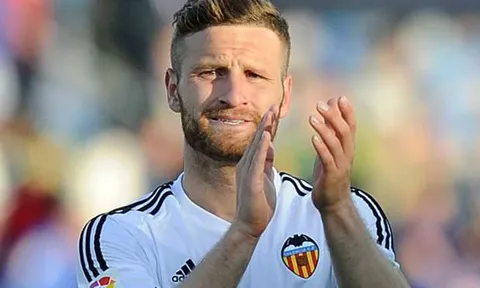 Valencia khiến Arsenal, Barca méo mặt
