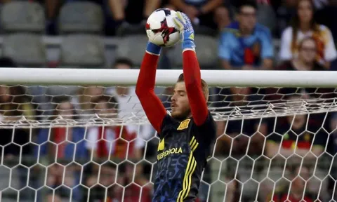 Vắng Casillas, De Gea cảm thấy hụt hẫng