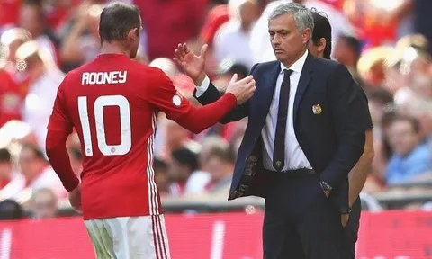 Vì sao Mourinho quá 'nuông chiều' Rooney?