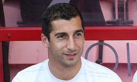 Vì sao Mourinho quyết để Mkhitaryan dự bị?