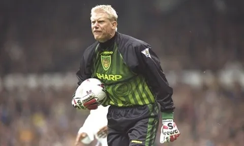 Video: Khả năng phản xạ xuất thần của Peter Schmeichel