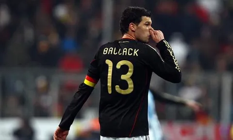 Video: Những bàn thắng kinh điển của 'Vua về nhì' Michael Ballack
