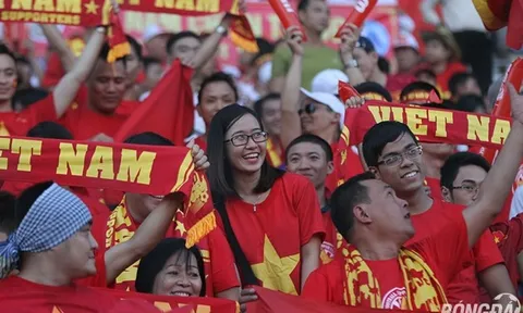 Tiếng nói bạn đọc: Phía sau một đội bóng