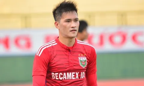 B.Bình Dương chia tay một loạt ngôi sao