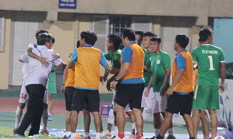 TP.HCM chính thức thăng hạng V-League 2017 trước 3 vòng đấu