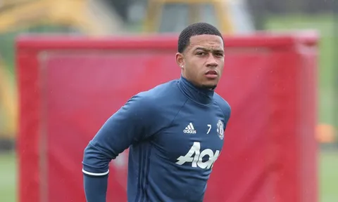 Vụ Depay: Mourinho đáp trả Koeman đầy mỉa mai