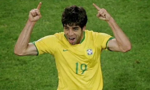 Vua đá phạt Juninho - Những cú sút mãn nhãn
