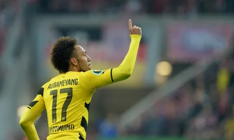 Vua phá lưới Bundesliga: Lewy đấu Aubameyang