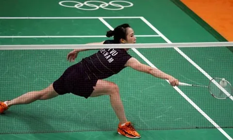 Tiến Minh ra sân trong tâm trạng đơn độc