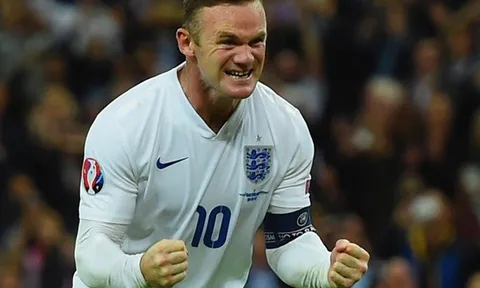 Rooney cân bằng thành tích của Beckham
