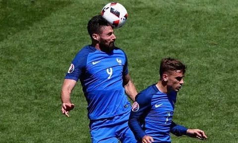 Không ghi bàn, Giroud vẫn được CĐV Pháp ca ngợi