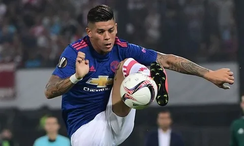 Đá tệ, Marcos Rojo bị fan Man Utd gọi là 'Đồ bại não'