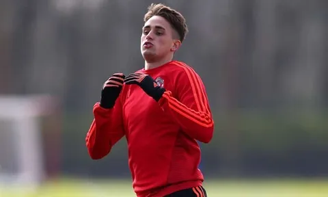 Mourinho bóng gió về kế hoạch 'hồi sinh' Januzaj