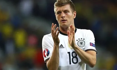 Tỏa sáng ở EURO, Kroos quay lại trách Real Madrid