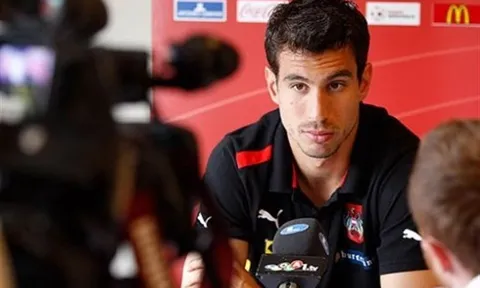 Dourtmund nhắm 'bom xịt' của Barcelona để thay Mkhitaryan