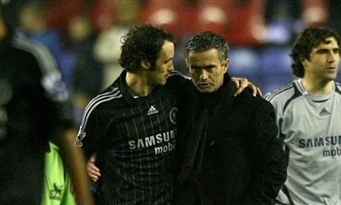 Bailly và những trung vệ được nâng tầm dưới bàn tay Mourinho