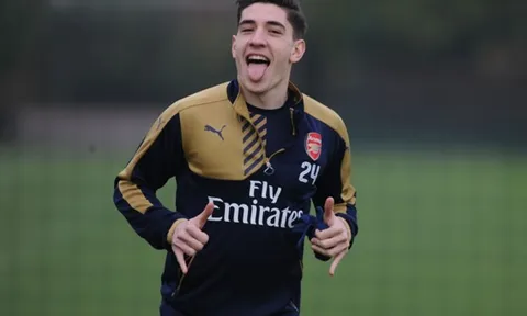 Asenal hét giá trên trời dành cho Bellerin