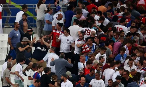 Nga chính thức nhận án phạt từ vụ bạo loạn của Hooligan