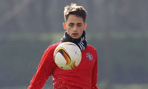 Januzaj miệt mài luyện tập để ghi điểm với Mourinho