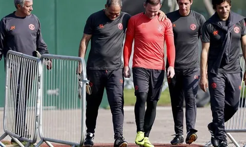 Nóng: Rooney bị loại khỏi danh sách thi đấu của Man Utd