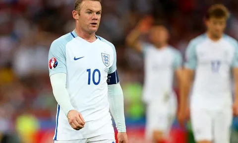 Wayne Rooney ‘phản pháo’ HLV Roy Hodgson: ĐT Anh sắp loạn?