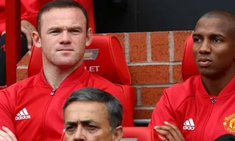 "Wayne Rooney có thể tỏa sáng ở Chelsea hoặc Arsenal"