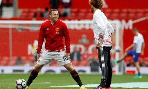 "Wayne Rooney đã hết thời"