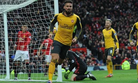 Wenger lý giải tại sao Arsenal 'nguy hiểm' trong những phút cuối